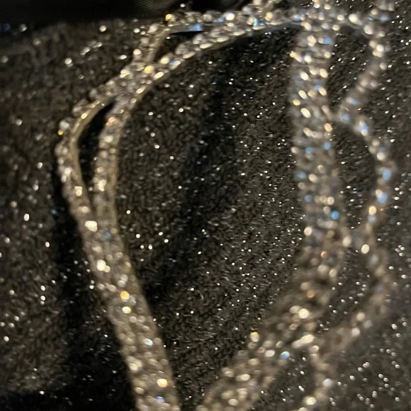 Elegant Crystal Masquerade Mask - Picture 2 of 4